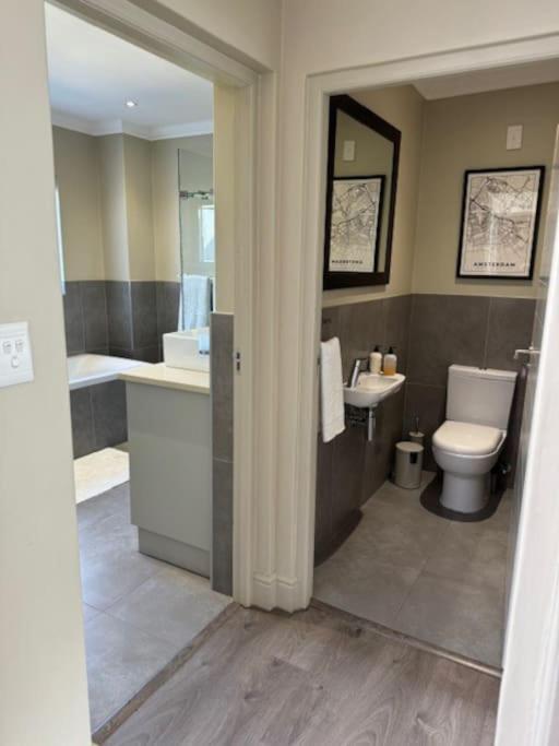 Luxury Townhouse In Stellenbosch Central Екстер'єр фото